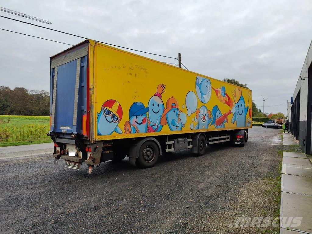 Renders Steering Kofferauflieger