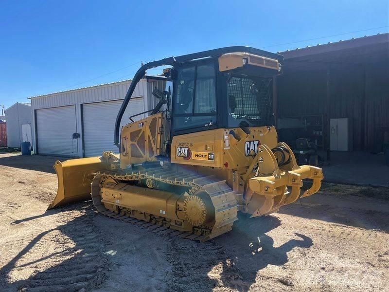 CAT D 3 Bulldozer