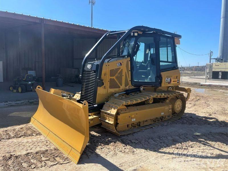 CAT D 3 Bulldozer