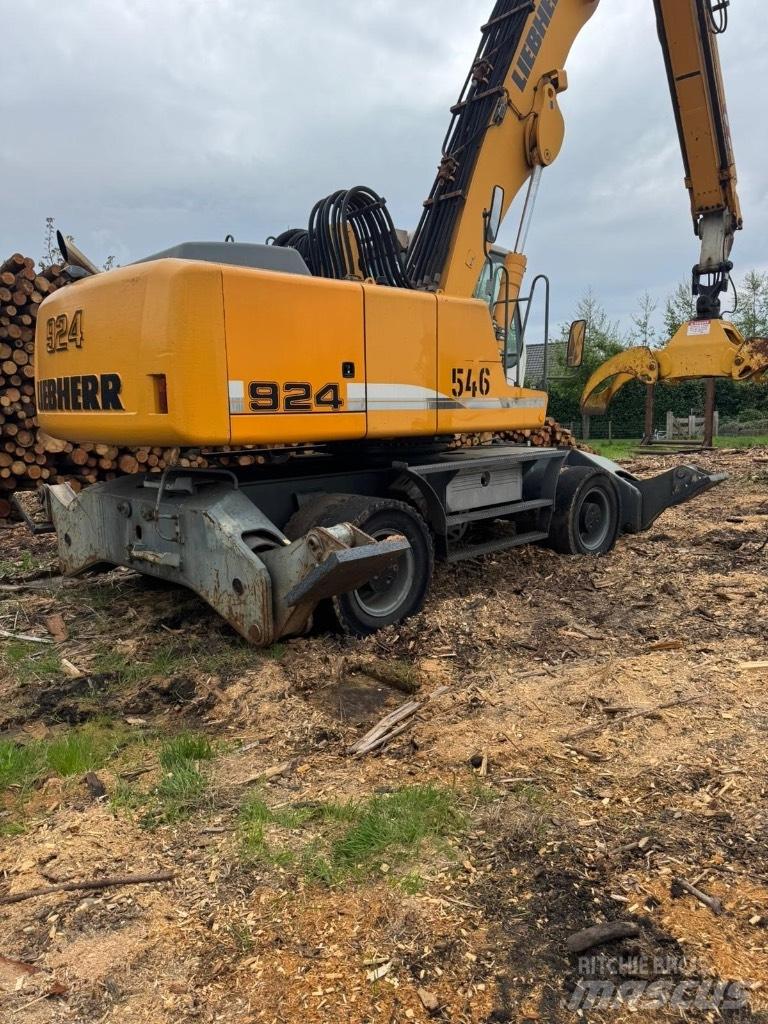 Liebherr A 924 C Gelenkausleger Lader