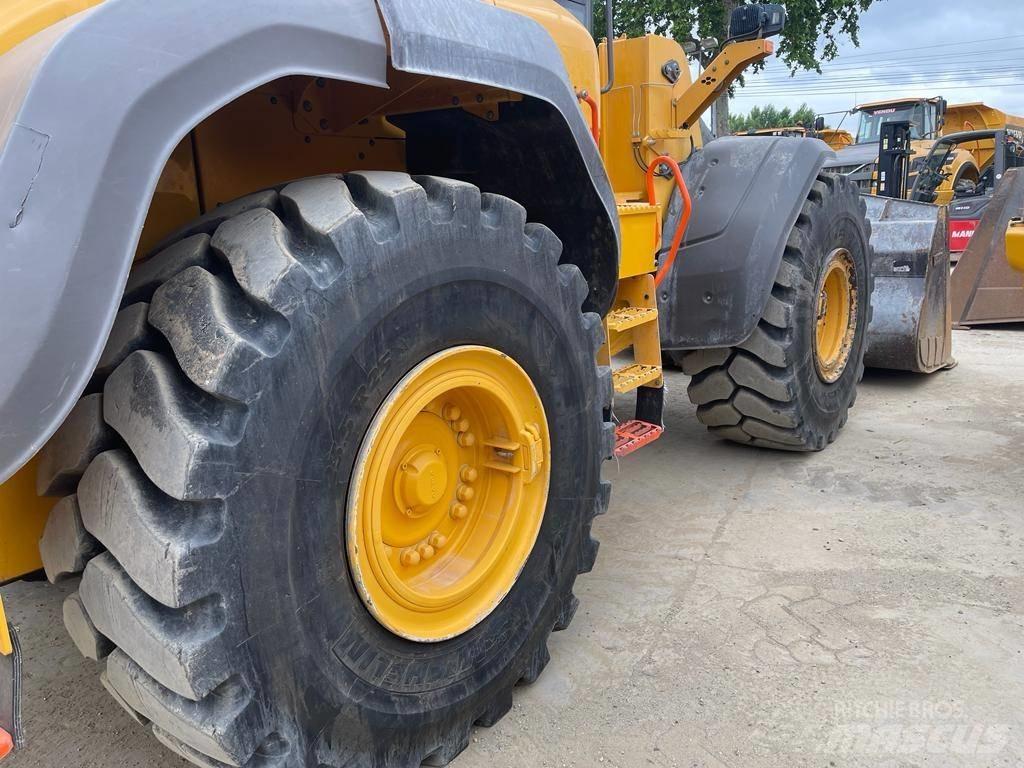 Volvo L 120 H Radlader