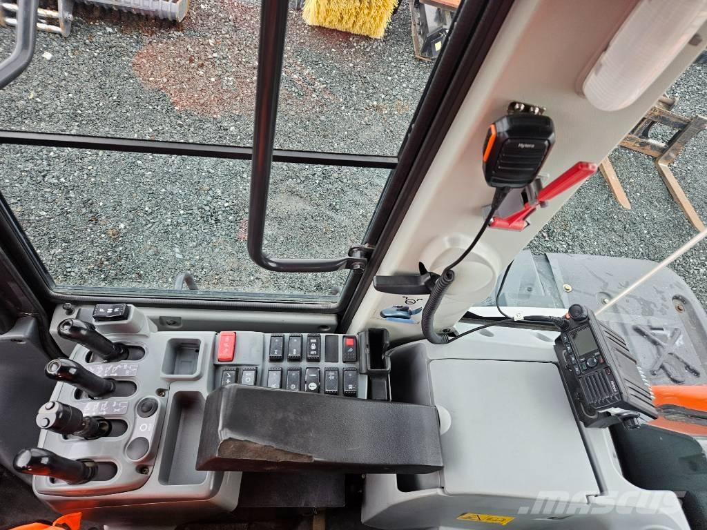 Hitachi ZW 180-6 Radlader