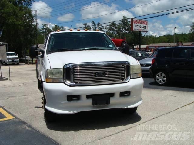 Ford F550 Pritschenwagen/Pritschenwagen mit Seitenklappe