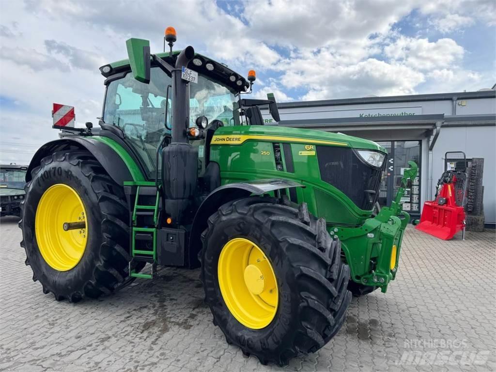 John Deere 6R 250 Traktoren