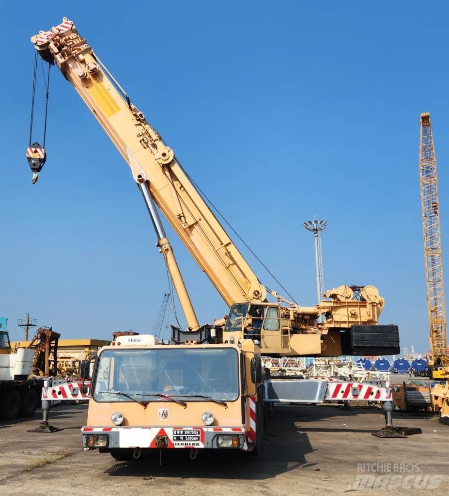 Liebherr LTM 1400 Kranen voor alle terreinen
