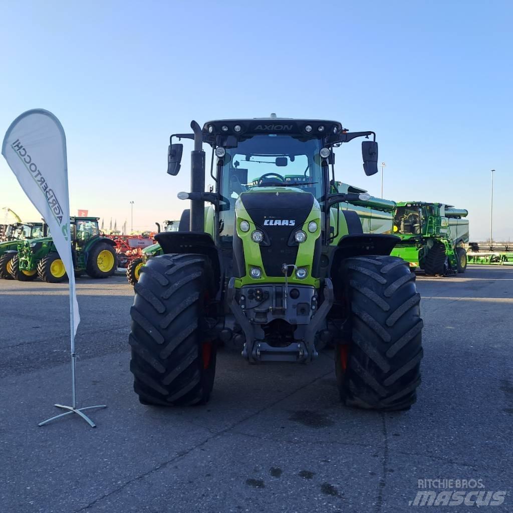 CLAAS Axion 830 Traktoren