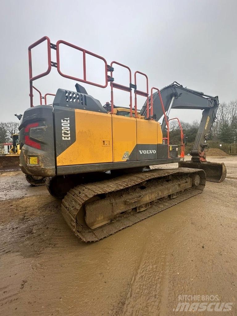 Volvo EC200EL Raupenbagger