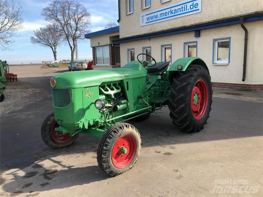 Deutz-Fahr D 55 Traktoren