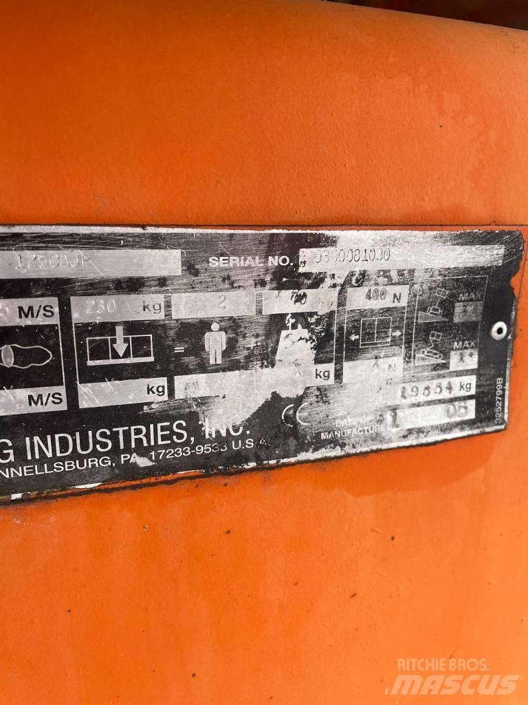JLG 1250 AJP Gelenkteleskoparbeitsbühnen