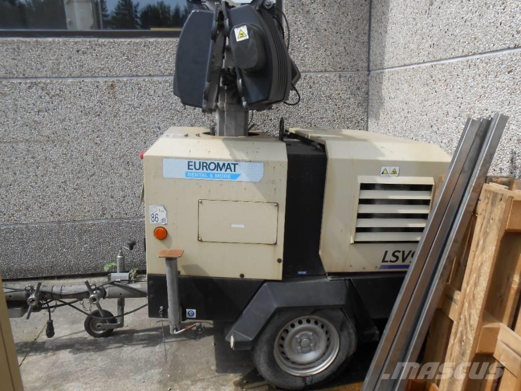 Doosan LSV9 Lichtmasten
