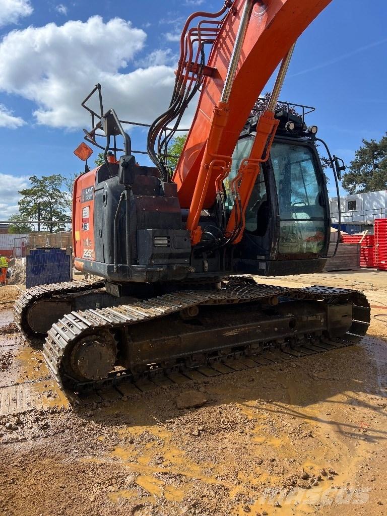 Hitachi ZX 225/6 Raupenbagger