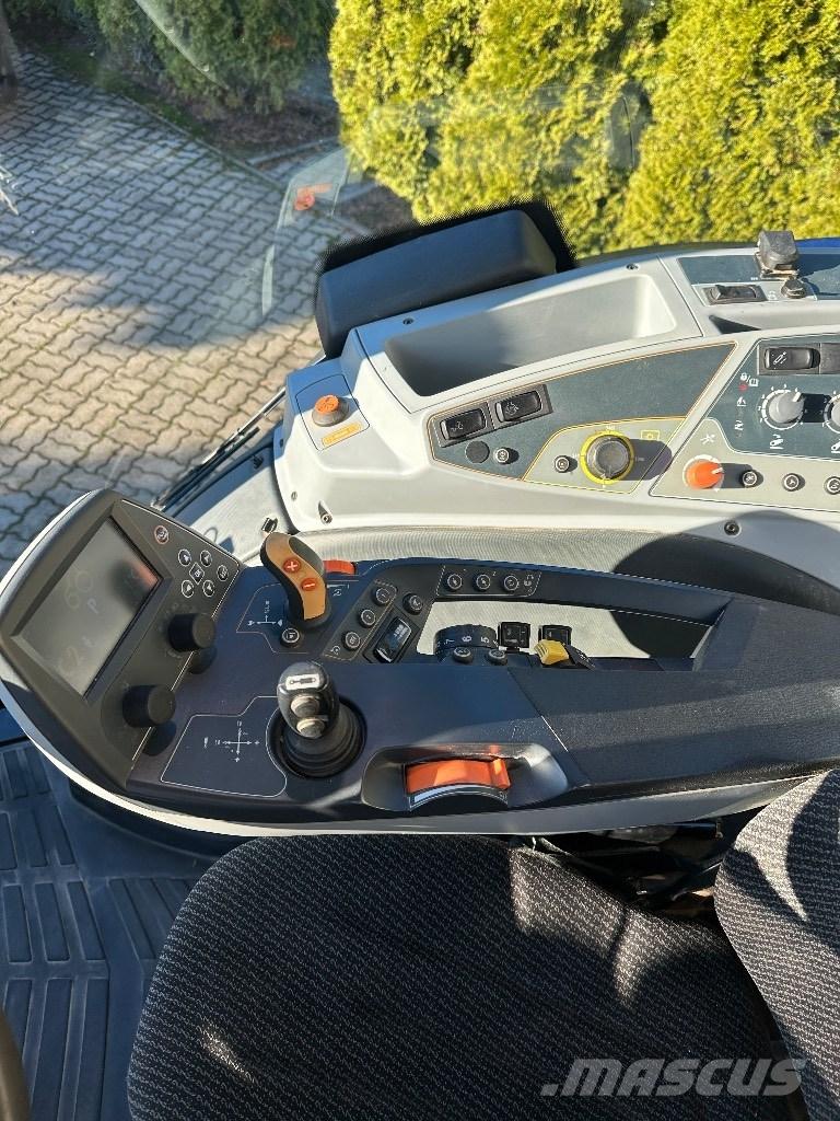 Valtra T234 VERSU Traktoren