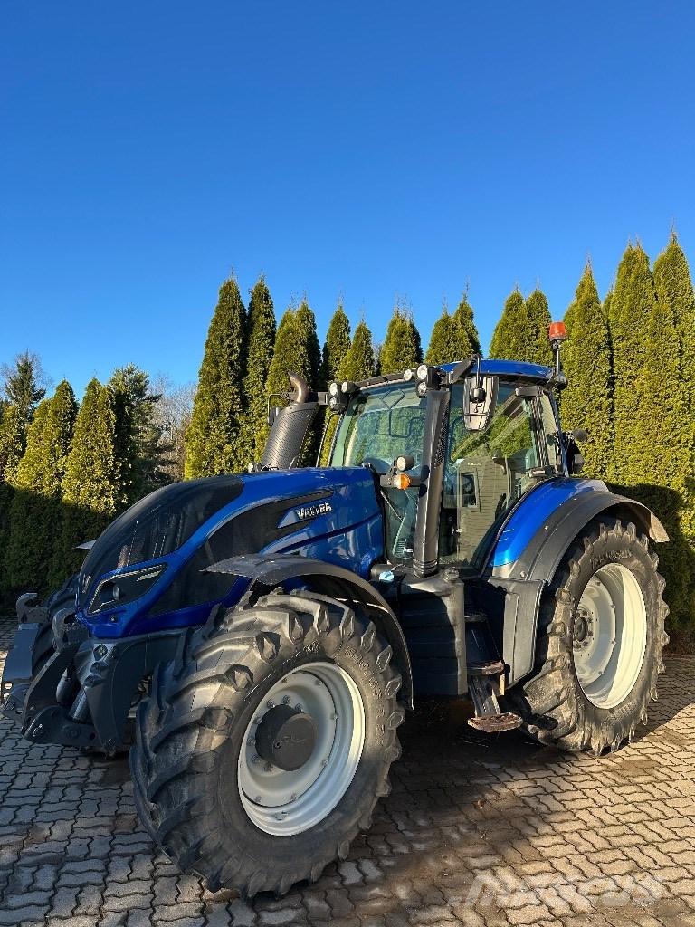 Valtra T234 VERSU Traktoren