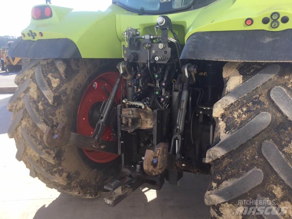 CLAAS ARION 620 Traktoren