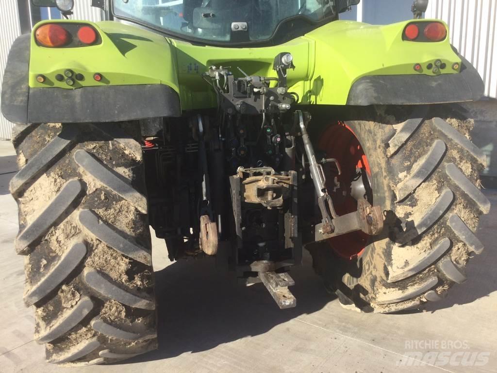 CLAAS ARION 620 Traktoren