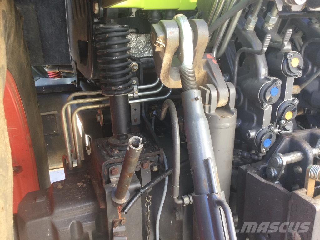 CLAAS ARION 620 Traktoren