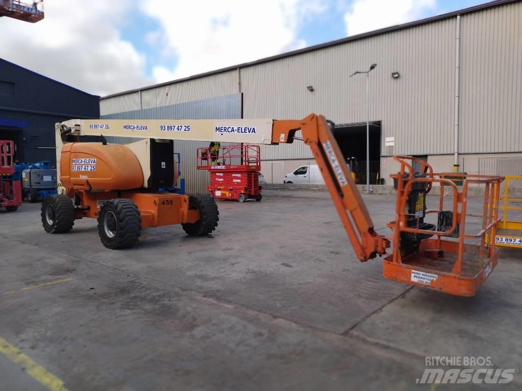 JLG 800 AJ Gelenkteleskoparbeitsbühnen