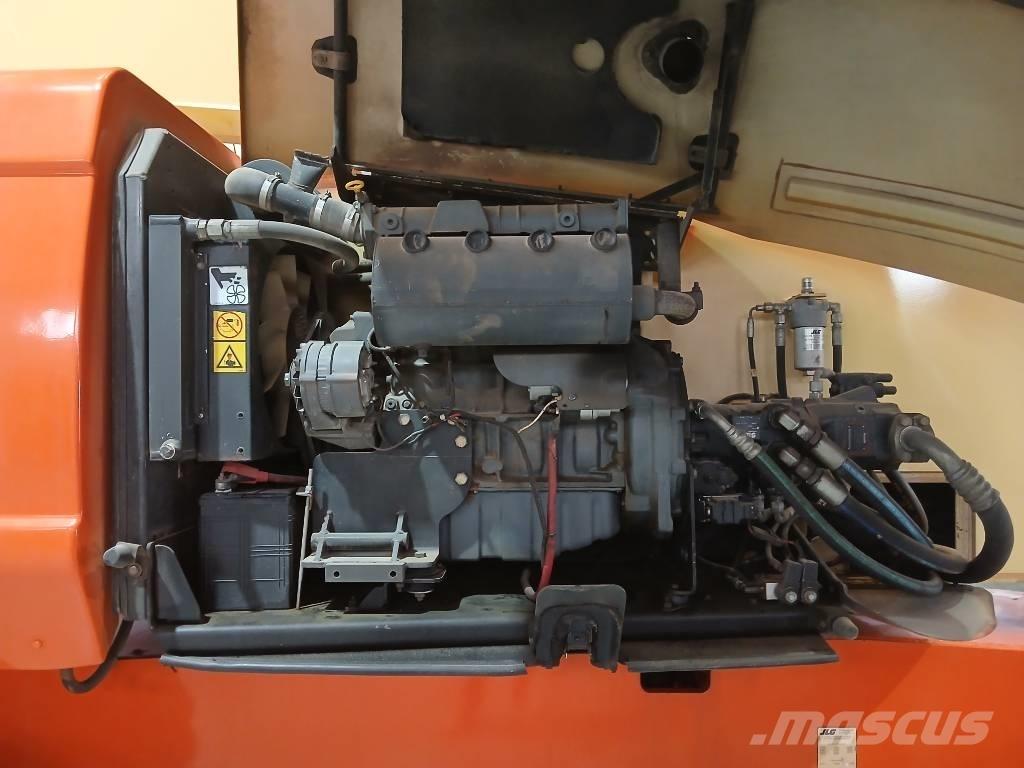 JLG 800 AJ Gelenkteleskoparbeitsbühnen