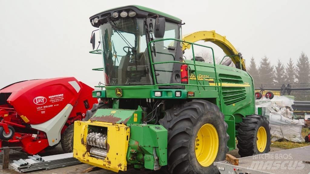 John Deere 7300 Selbstfahrende Häcksler