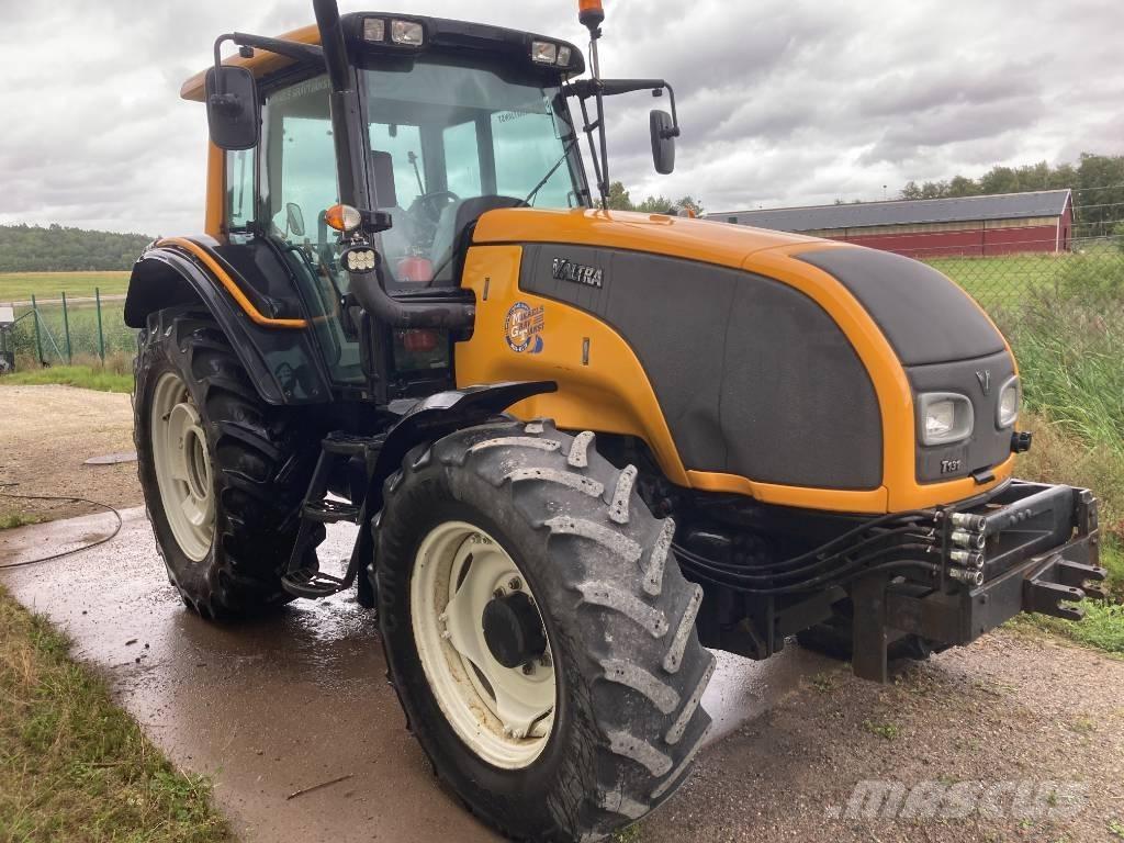 Valtra T 131 Traktoren