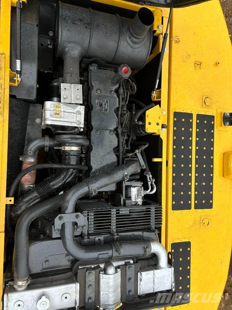 Komatsu 240-8 Raupenbagger