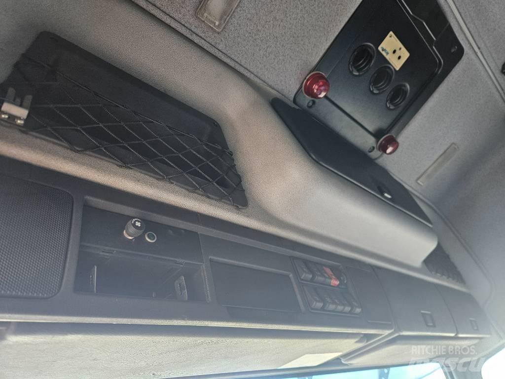 Volvo FM12 420 8x2 Absetzkipper