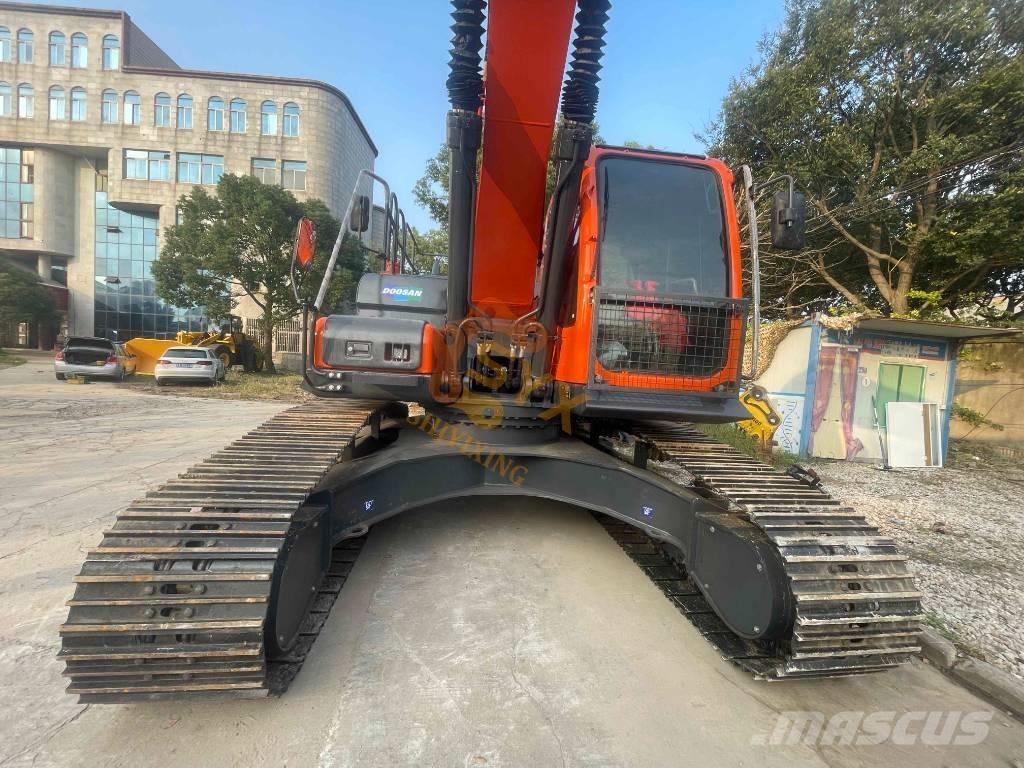 Doosan 300LC Raupenbagger
