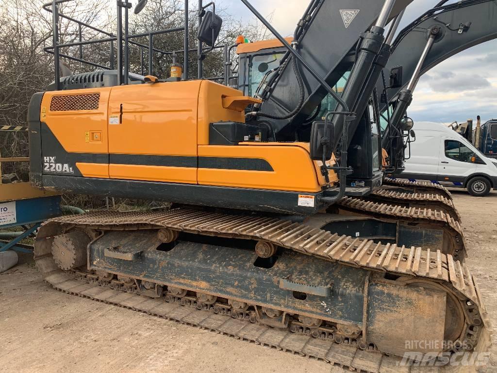 Hyundai HX220A L Raupenbagger