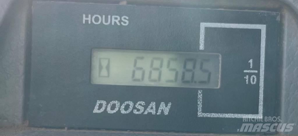 Doosan DX 225 Raupenbagger