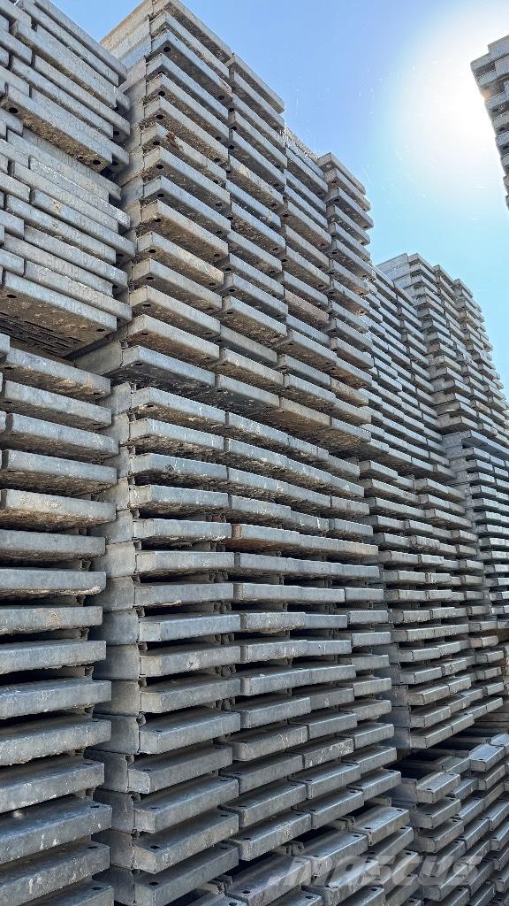  Rux Scaffolding Gerüste & Zubehör