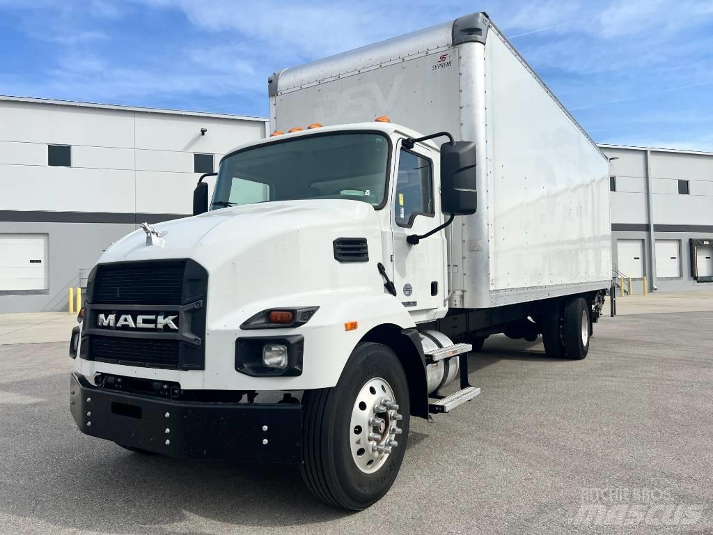 Mack MD 6 Kofferaufbau