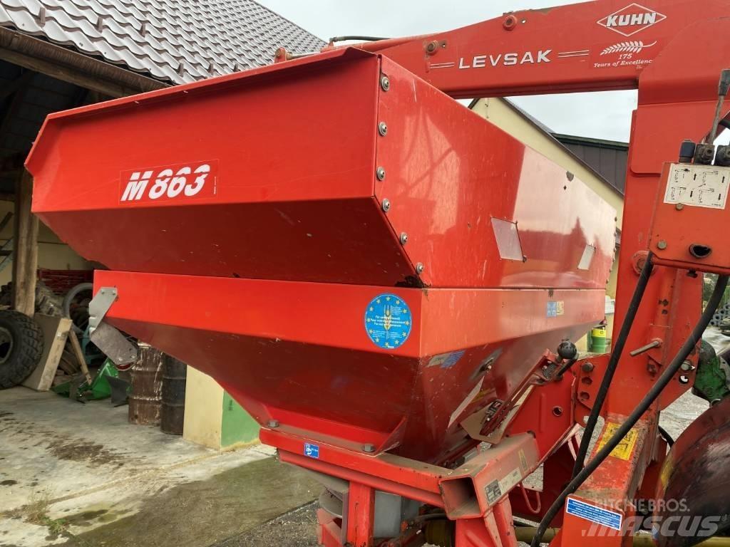 Kuhn M863 Mineraldüngerstreuer