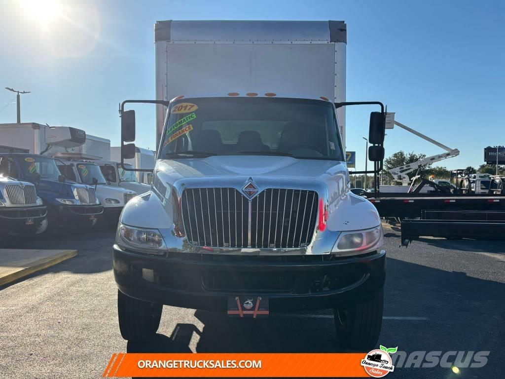 International 4300 Kofferaufbau