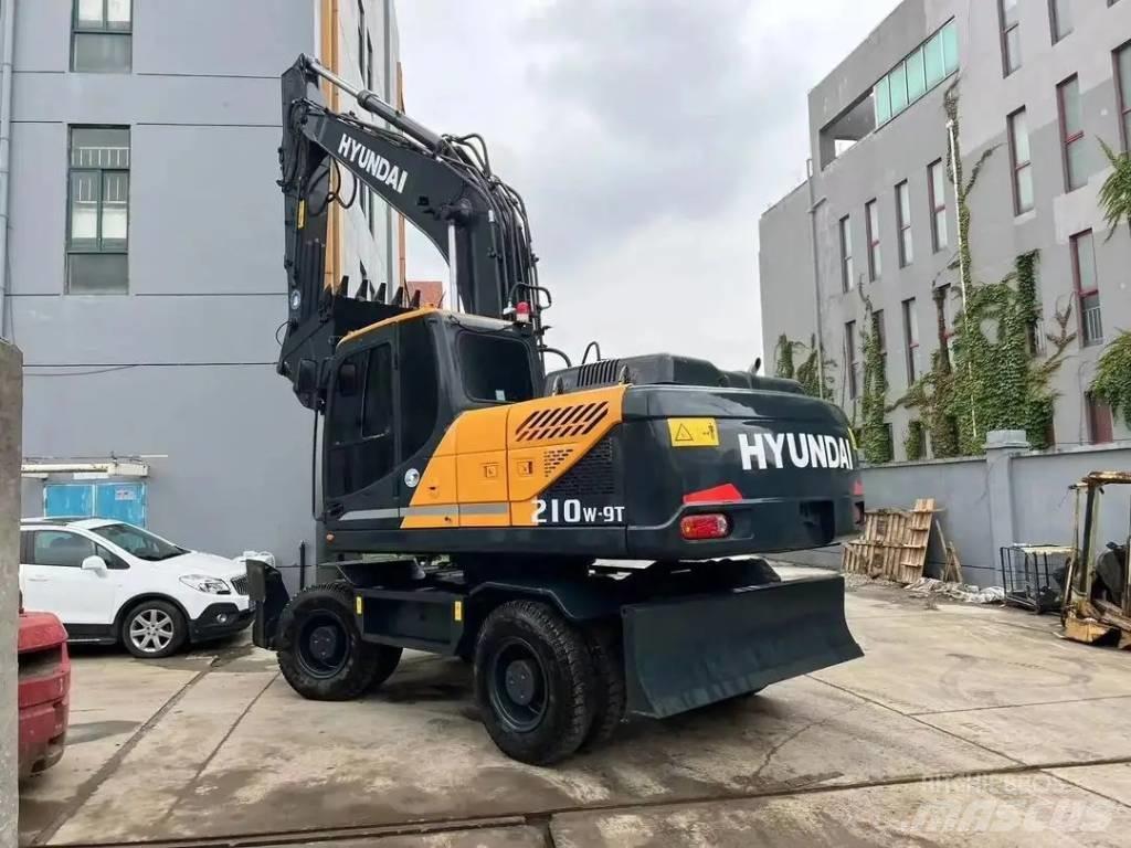 Hyundai R210W-9 Mobilbagger