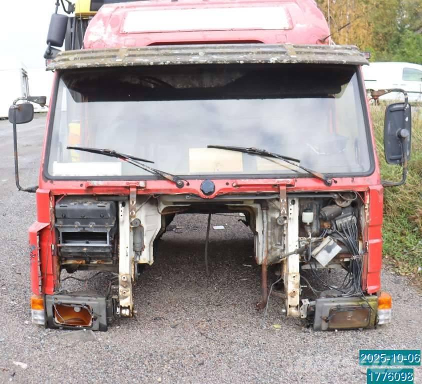 Scania P 82 M Kabinen