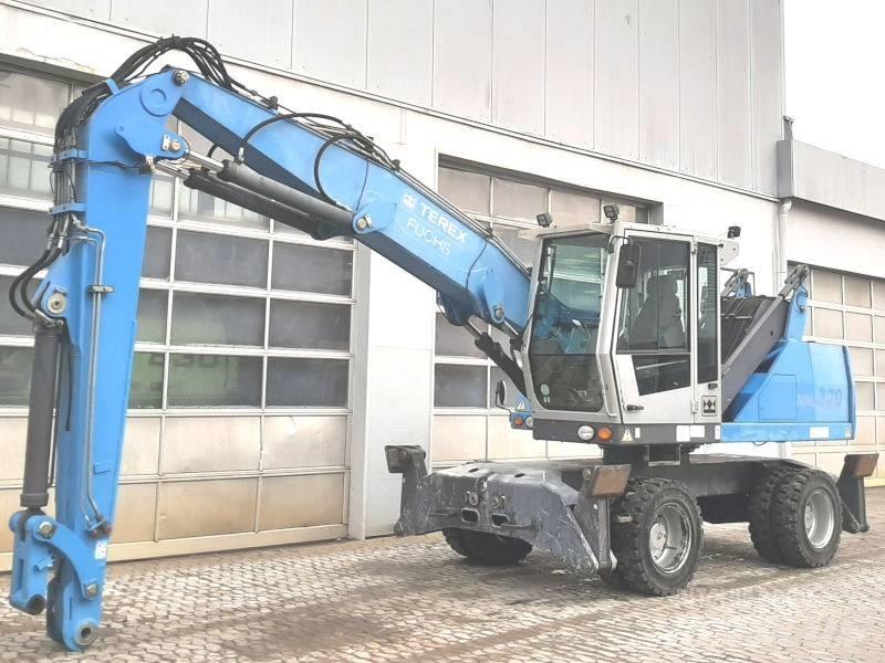 Fuchs MHL 320 D Materialumschlag