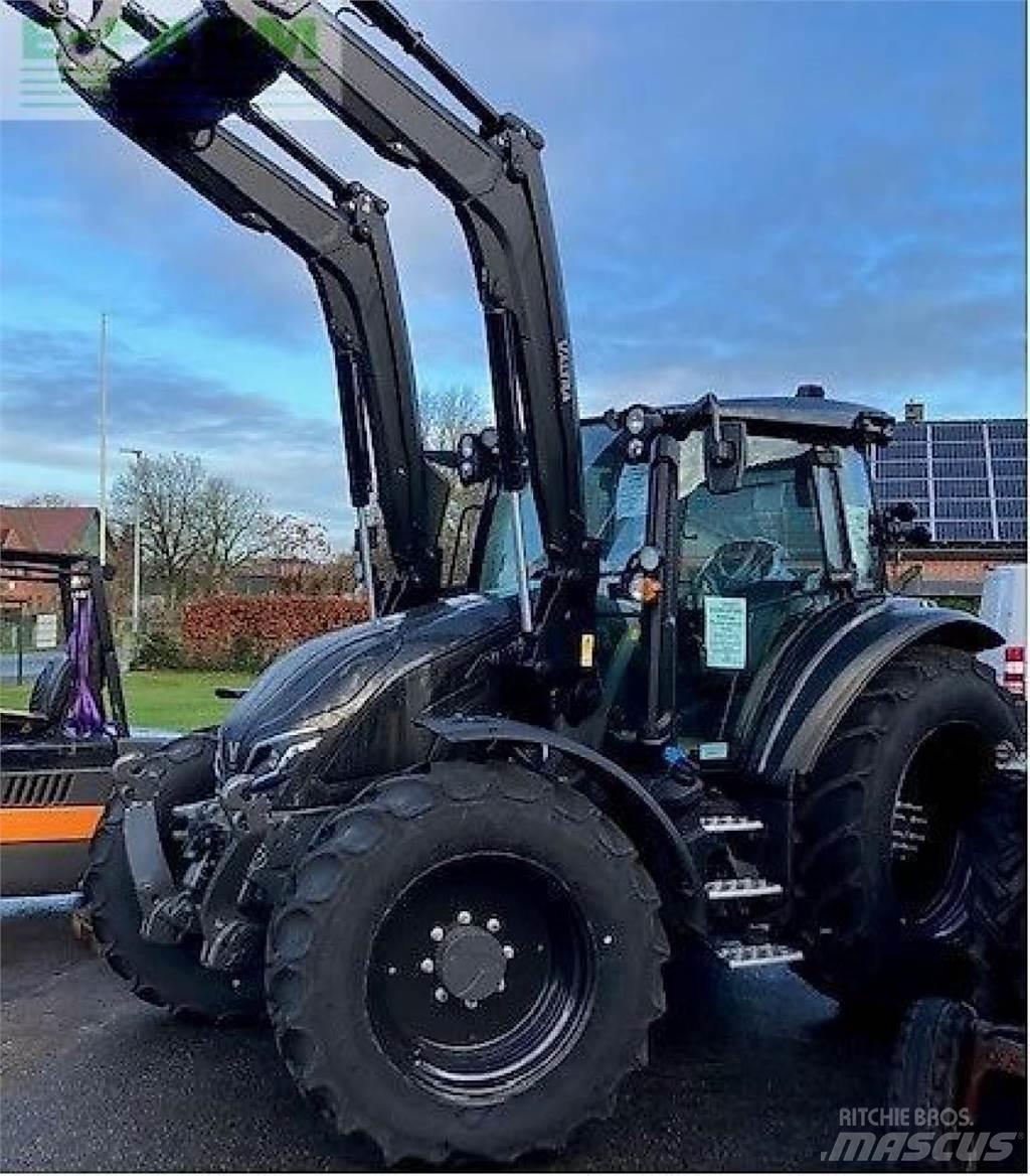 Valtra g135a Traktoren