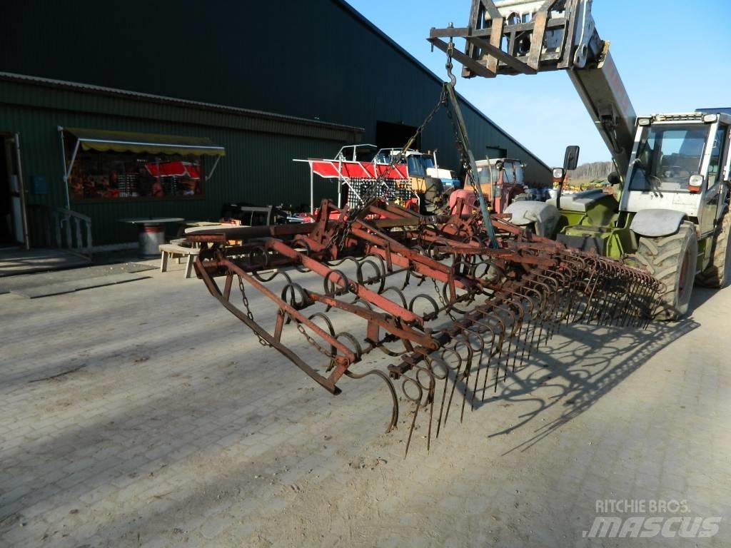 Lilla Harrie 3600 Grubber