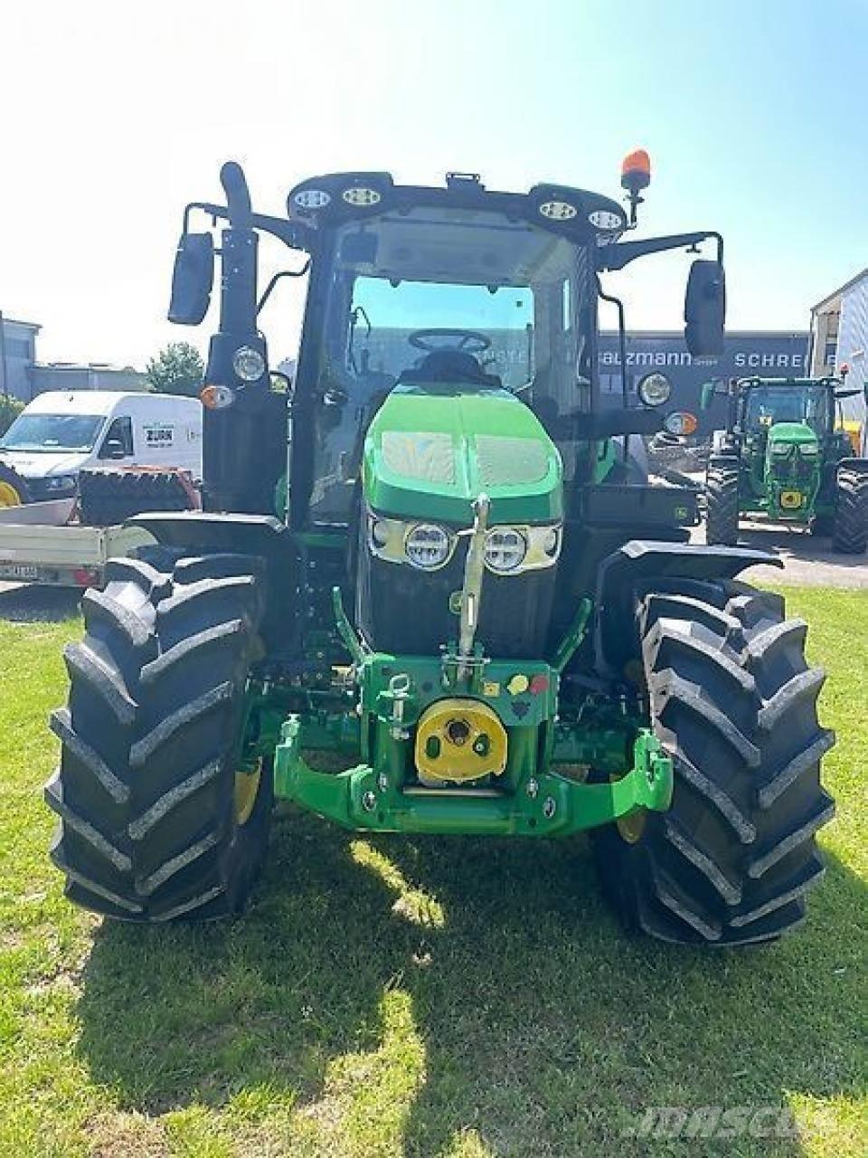 John Deere 6120m Traktoren
