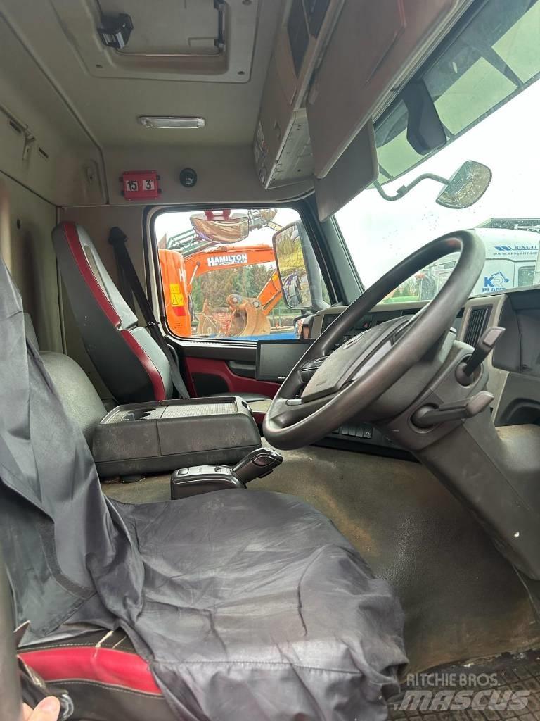 Volvo FM 11 330 Pritschenwagen mit Seilwinde