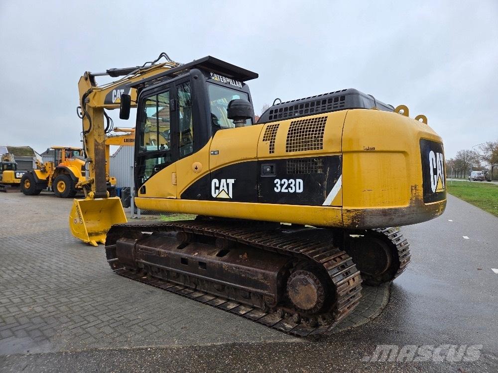 CAT 323DL Raupenbagger