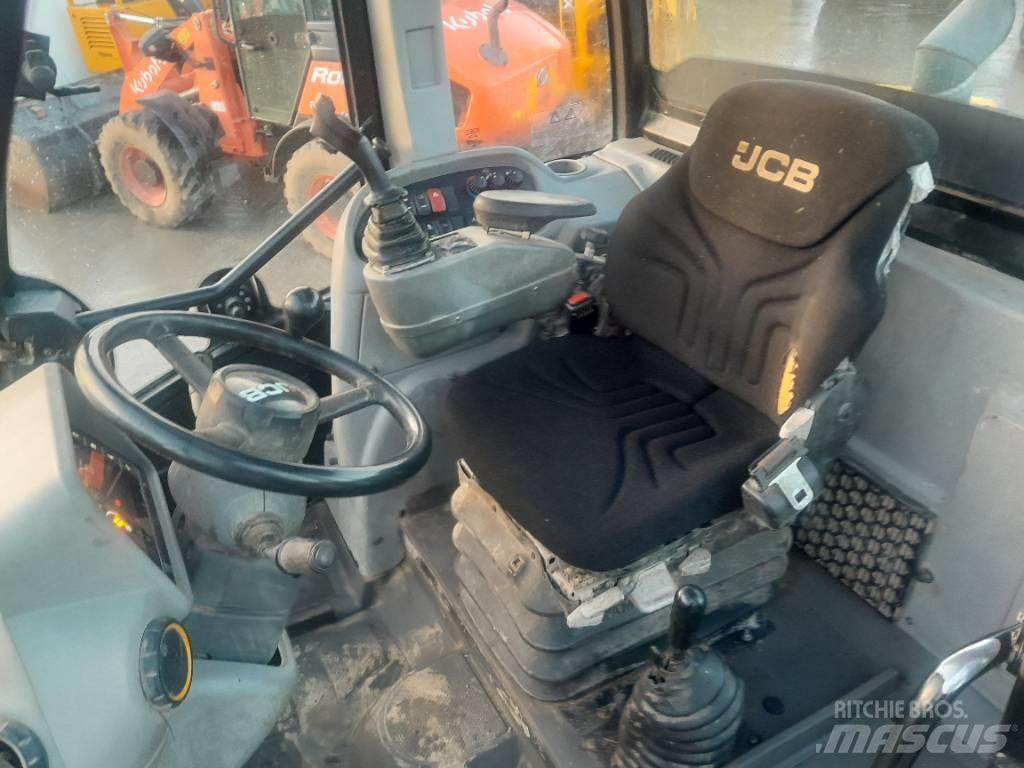 JCB TM 320 Teleskoplader für Landwirtschaft