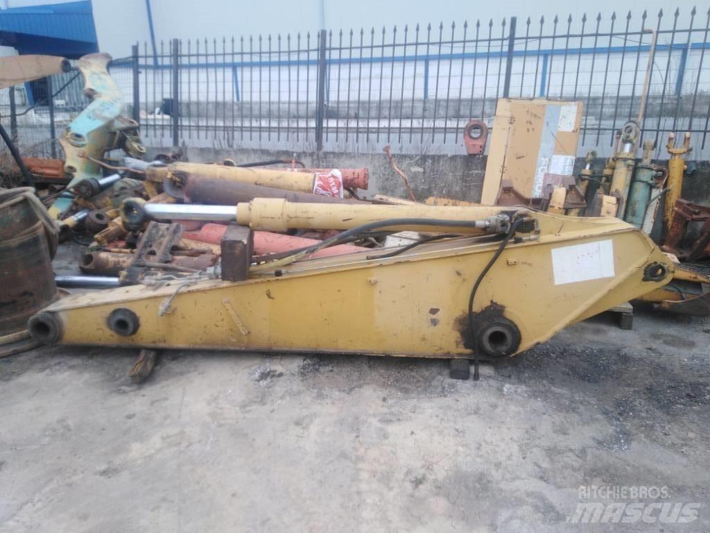 CAT M 318 Chassis