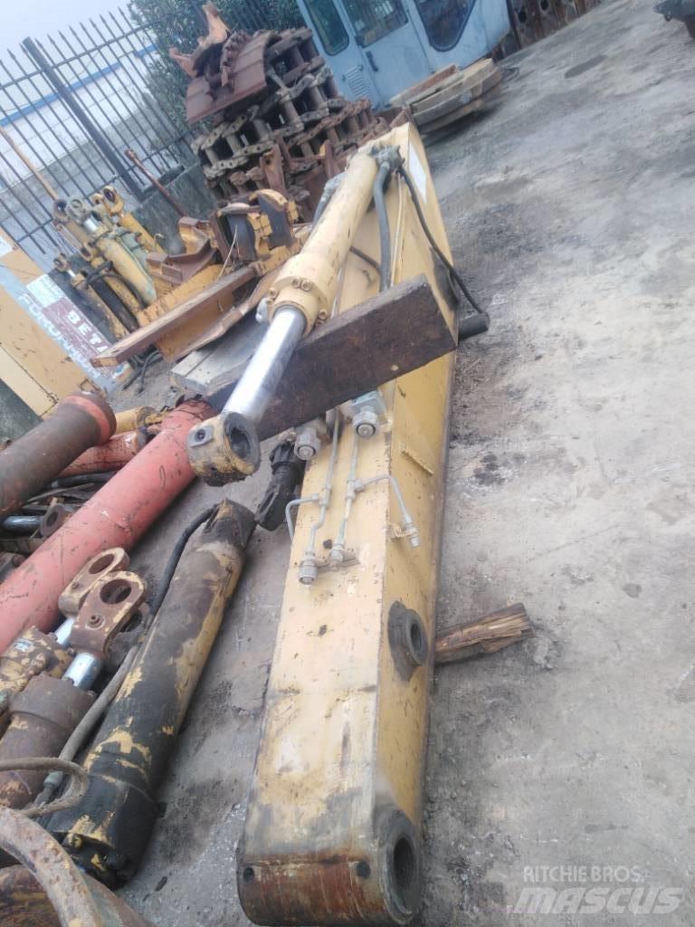 CAT M 318 Chassis