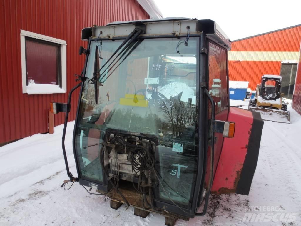 Massey Ferguson 8150 Kabinen