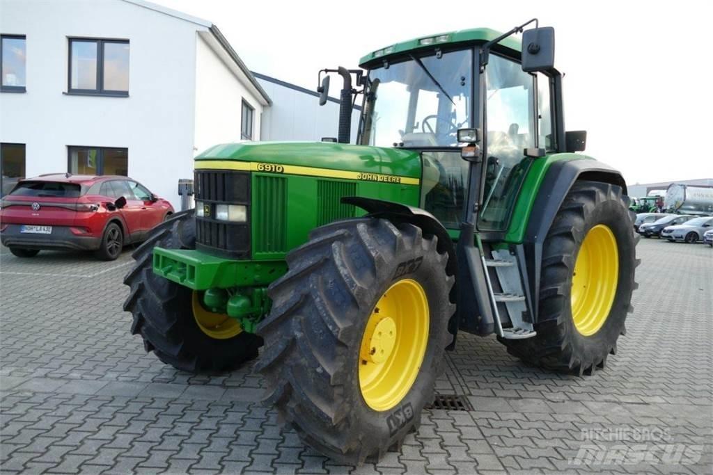 John Deere 6910 Traktoren