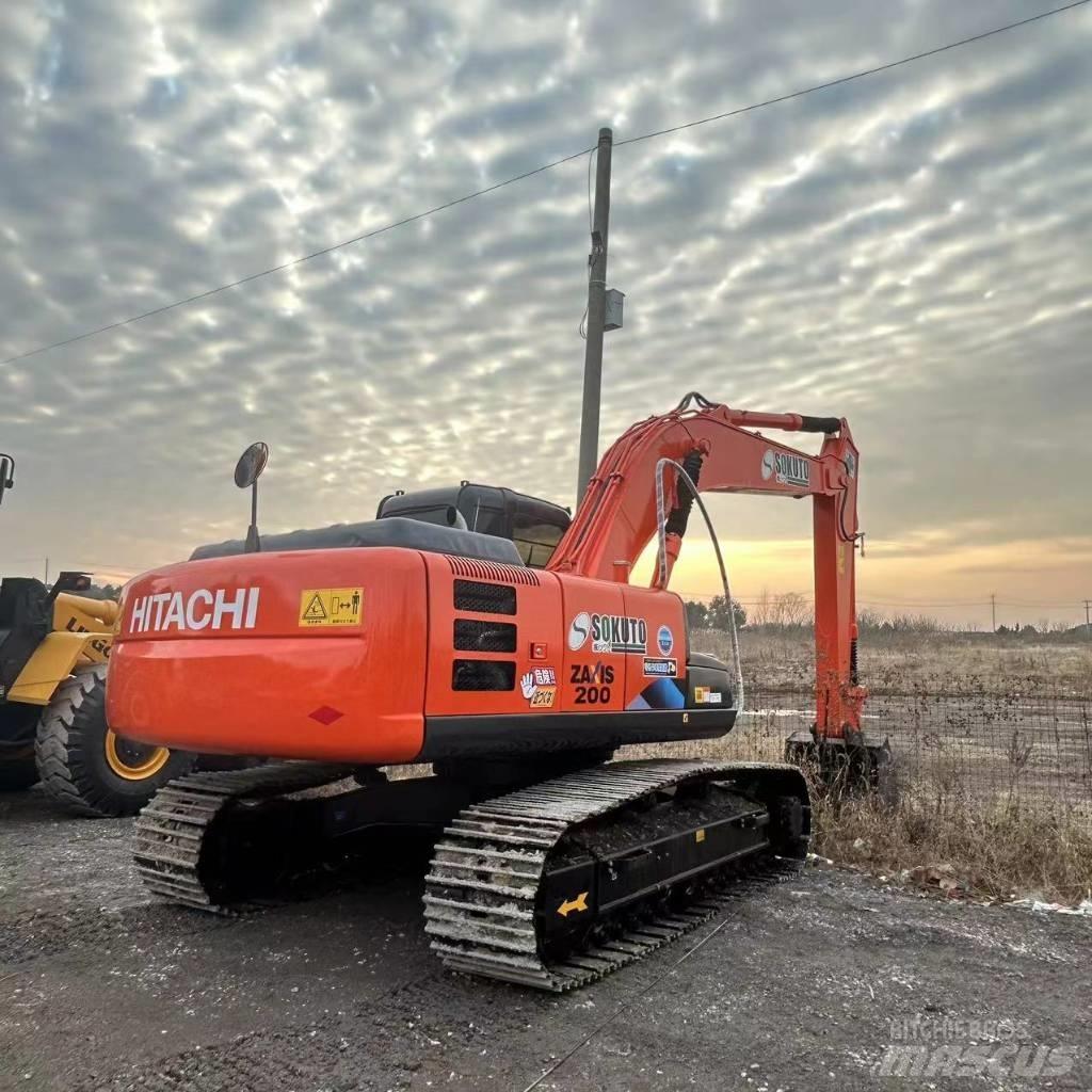 Hitachi ZX 200 Raupenbagger