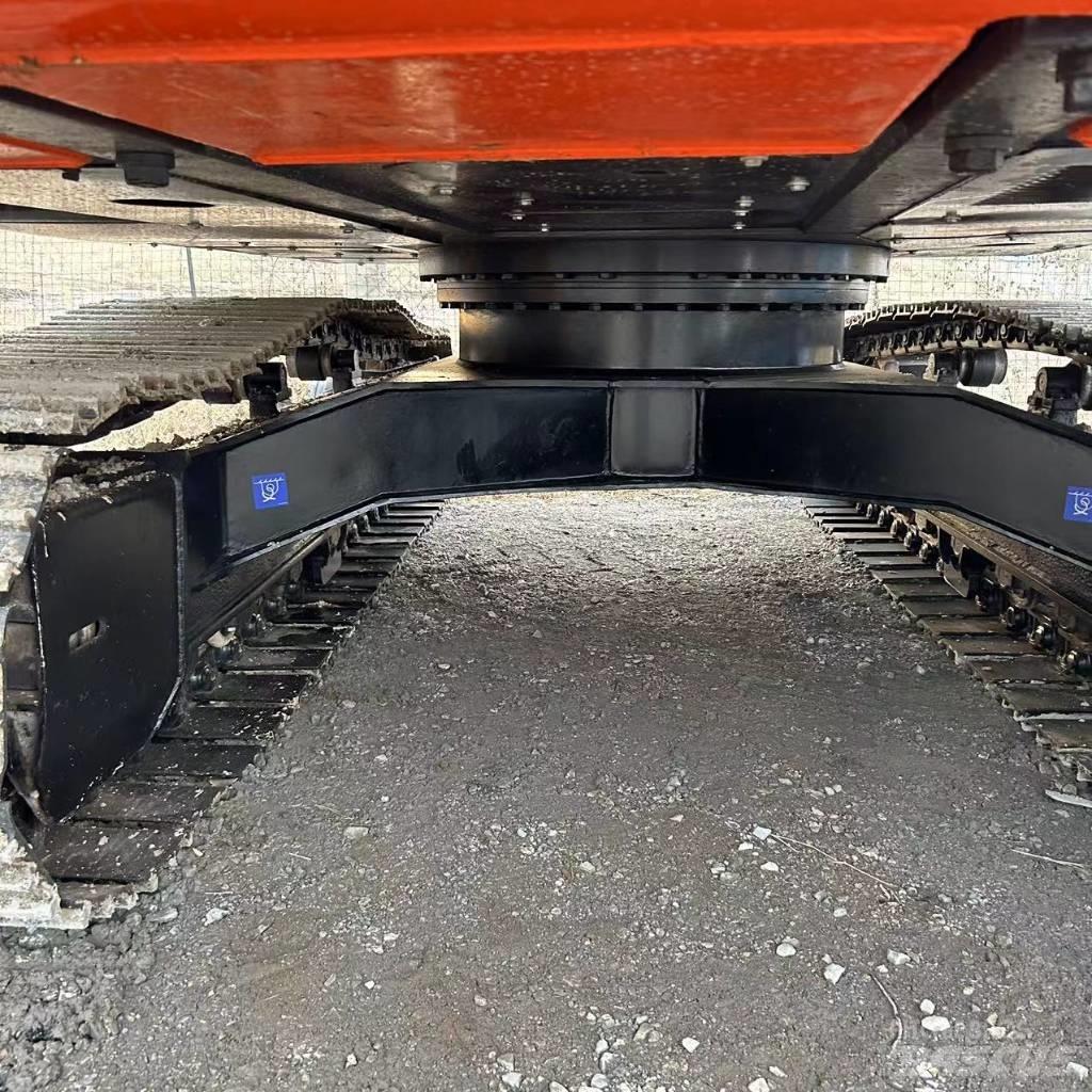 Hitachi ZX 200 Raupenbagger