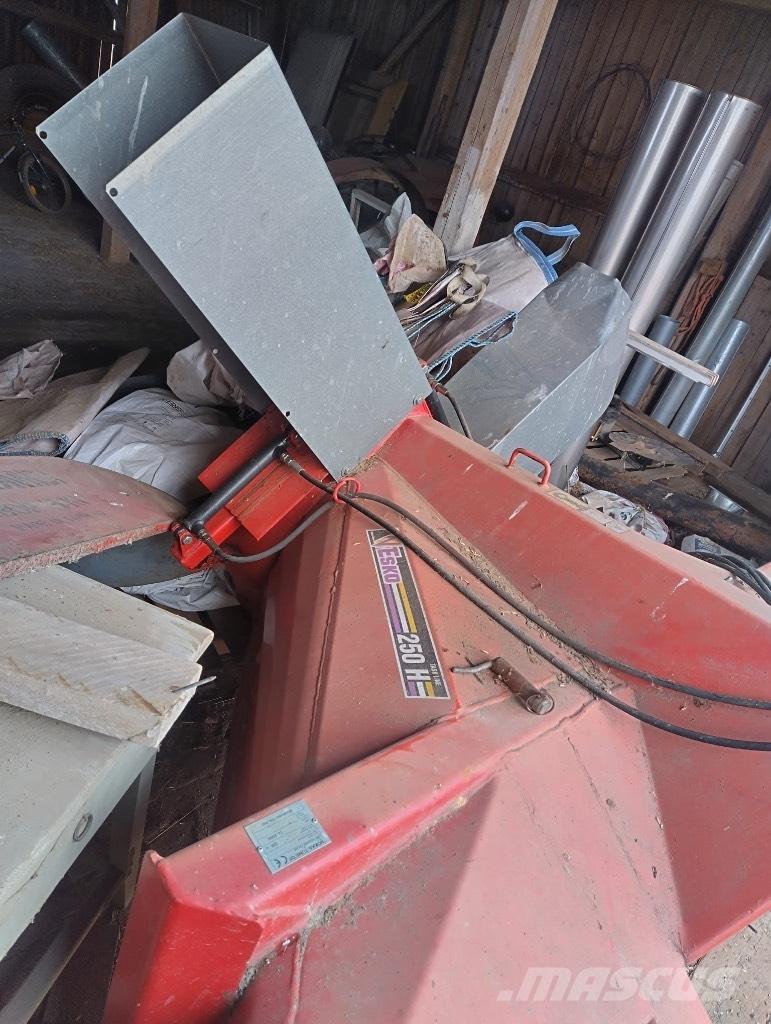 Esko 250 H Schneefräse