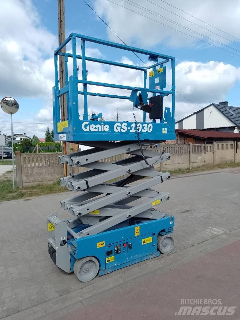 Genie GS 1930 Scheren-Arbeitsbühnen